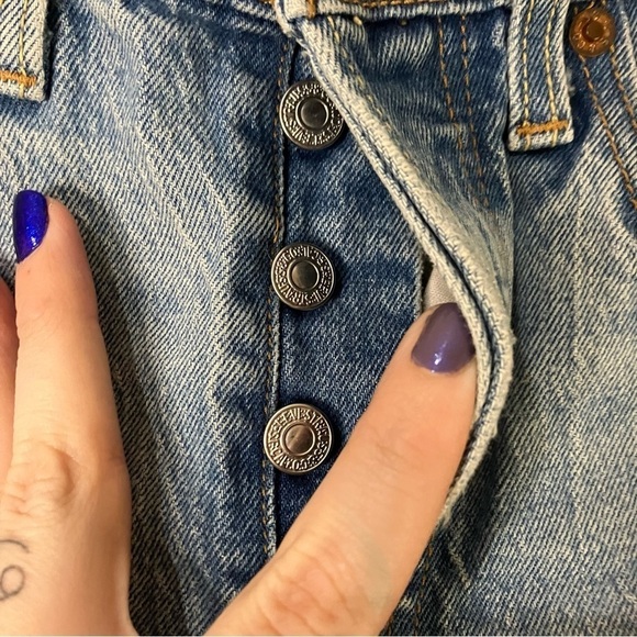 Levi’s 501 Distressed High Waisted Skinny Jeans in Post Modern Blues - Picture 5 of 12